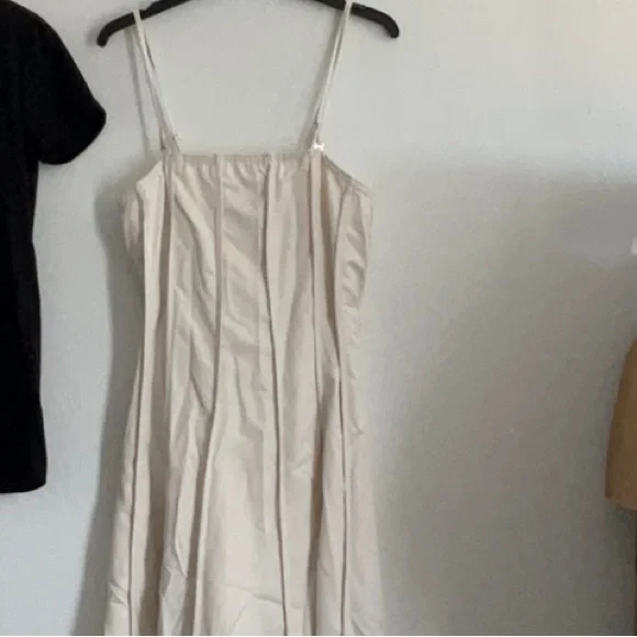 Elegant Cream Dress - Picture 1 of 3